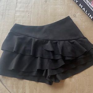 DO+BE skort